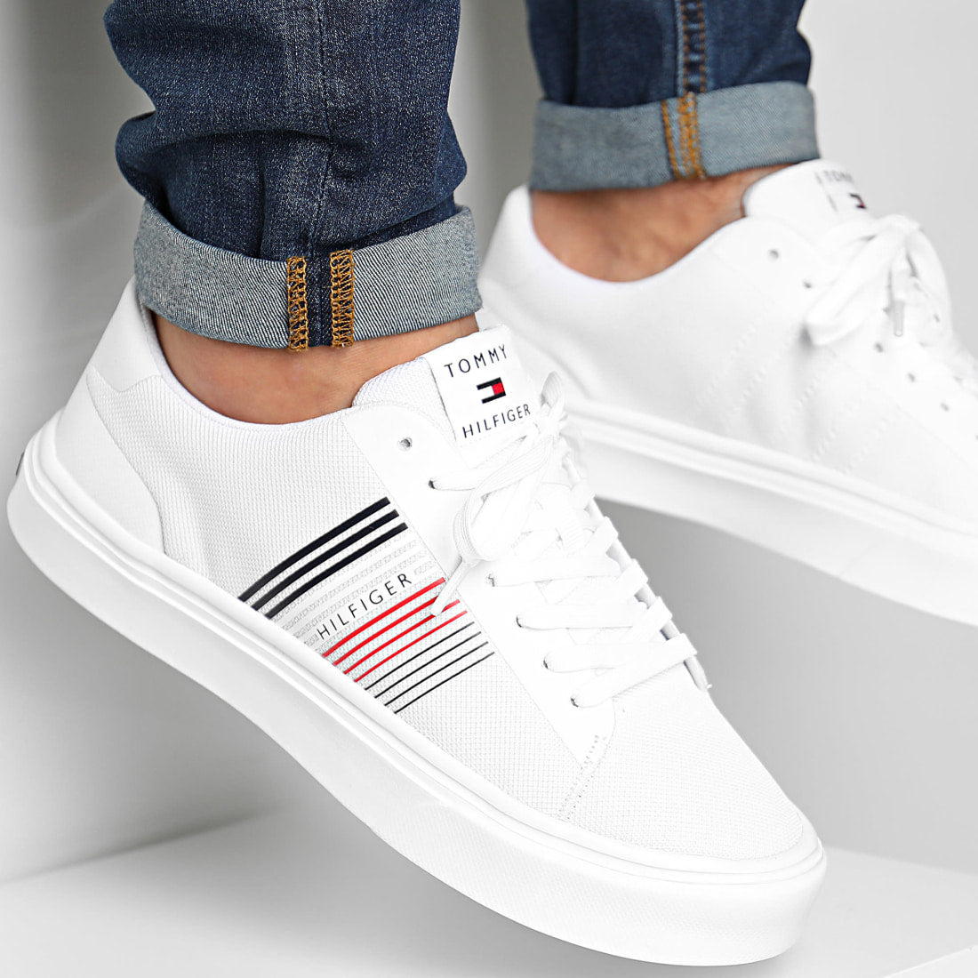 Baskets Lightweight Stripes Knit Blanc